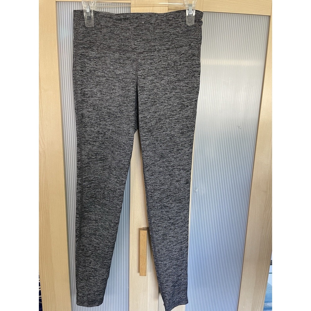 Old Navy Active Leggings Sz M 7/8 Ankle Textured Gray Go-Dry Gym Workout
